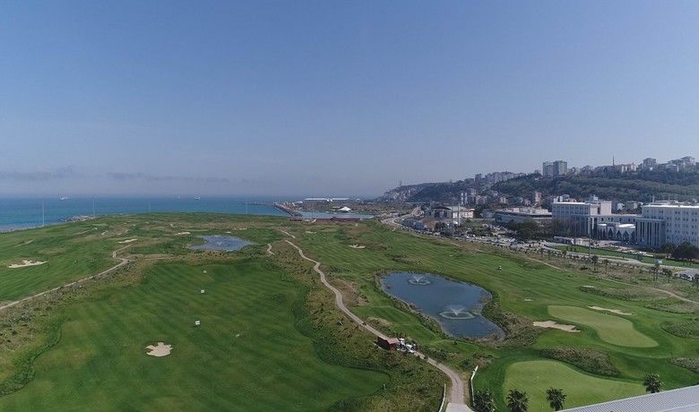 ’Samsun Golf Sahası’nagelen işletme teklifleri değerlendiriliyor - SAMSUN (İHA) – Samsun Büyükşehir Belediye Başkanı Mustafa Demir, 650 dönüm dolgu sahası üzerinde bulunan ’Samsun Golf Sahası’nı işletmek için gelen teklifleri değerlendirdiklerini söyledi.