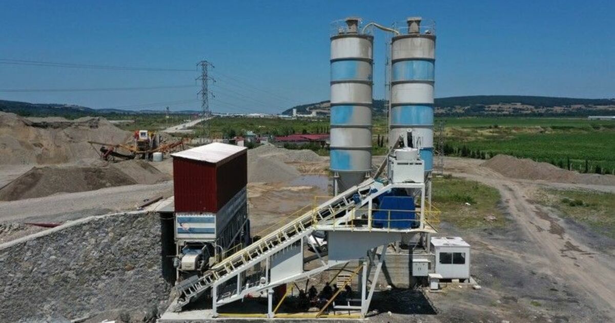 Bafra’da dış mahalleler beton yola kavuşuyor