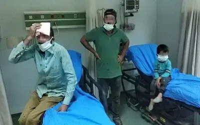 Katırdan düşen baba oğul hastanelik oldu
