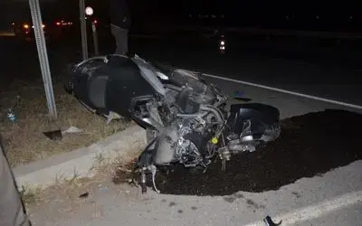 Hafif ticari araçla motosiklet çarpıştı: 1 yaralı
