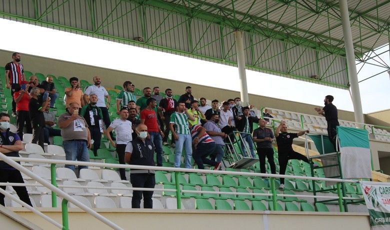 TFF 3. Lig: Çarşambaspor:2 - Darıca Gençlerbirliği: 2 - TFF 3. Lig 2. Grup’un 2. hafta mücadelesinde Çarşambaspor, sahasında Darıca Gençlerbirliği ile 2-2’lik skorla berabere kaldı.