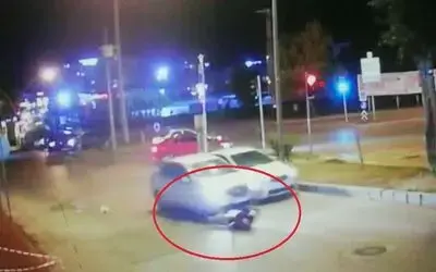 Samsun’da otomobilin yayaya çarpıp havaya fırlatma anı kamerada
