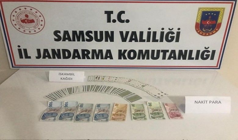 Kumar baskını: 14 şahsa para cezası
 - Samsun’un Çarşamba ilçesinde jandarma ekiplerince gerçekleştirilen operasyonda kumar oynayan 14 şahsa para cezası uygulandı.