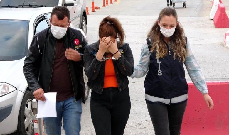 Samsun’da uyuşturucu operasyonu: 6 gözaltı
 - Samsun’da narkotik polisi tarafından düzenlenen operasyonda 1’i kadın 6 kişi gözaltına alındı.