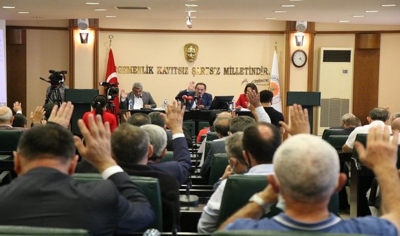 Başkan Demir: “Kur farkı olmasaydıborcumuz 900 milyon TL düşmüş olacaktı” - Samsun Büyükşehir Belediye Başkanı Mustafa Demir, "Kur farkı olmasaydı borcumuz 900 milyon TL düşmüş olacaktı. Bugünkü matematiksel değere göre ise borcumuz 400 milyon TL düşmüş durumda" dedi.