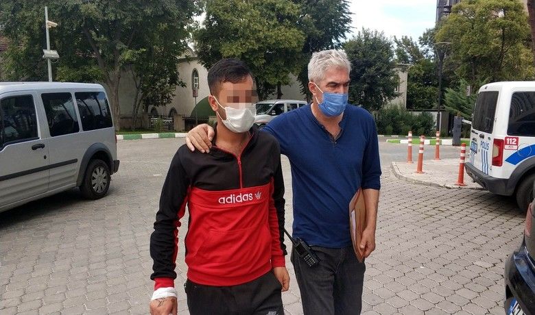 Samsun’da bıçaklı kavga: 1 yaralı
 - Samsun’da bir kişi, tartıştığı şahıs tarafından uğradığı bıçaklı saldırıda ağır yaralandı, olayla ilgili 2 kişi gözaltına alındı.