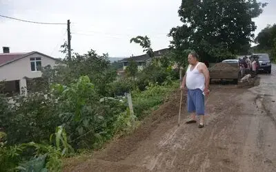 Taşan dereler vatandaşı mağdur etti