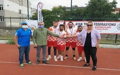 Ayak tenisinde Atakum Amazonspor birinci oldu
