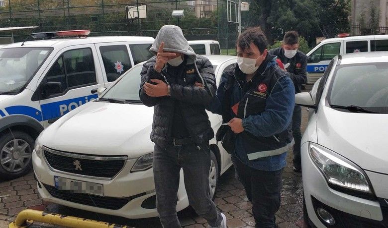 Uyuşturucu ticaretinden tutuklandı
 - Samsun’da bir kişi, uyuşturucu madde ile yakalanarak çıkarıldığı mahkemece tutuklandı.