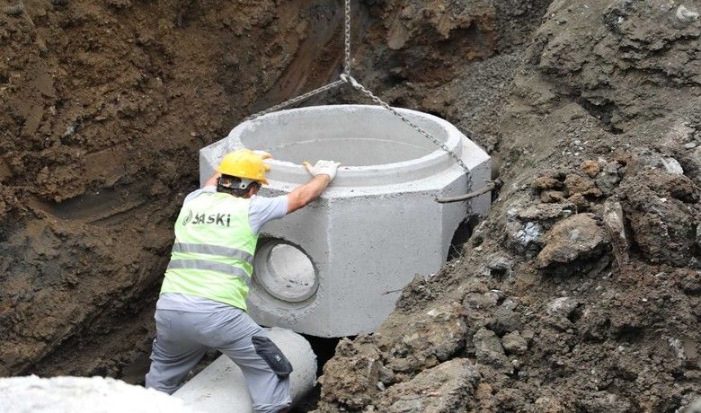 Canik’teki ‘yağmur suyukolektör hattı’ tamamlandı - Samsun Büyükşehir Belediyesi Su ve Kanalizasyon İdaresi (SASKİ) Genel Müdürlüğü, Canik ilçesi Karşıyaka Mahallesi’nde yağmur suyu ve kanalizasyonun ana hat çalışmasını tamamladı.