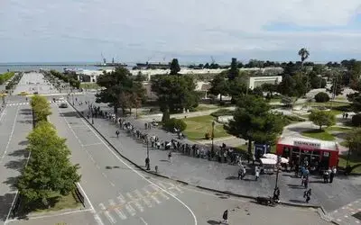 Samkart gişelerinde öğrenci yoğunluğu

