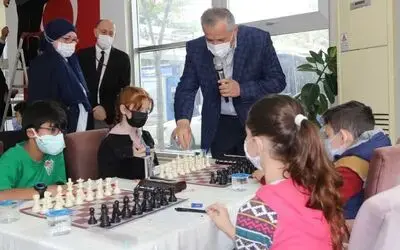 Bafra’da düzenlenen satranç turnuvasına 17 ilden 200 sporcu katıldı
