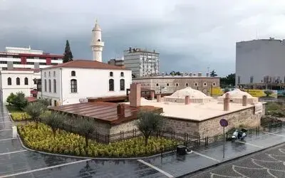 Tarihi eserler ayağa kaldırılıyor
