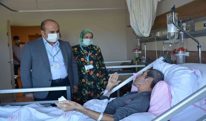 Palyatif hastasına doğum günü sürprizi
 - Samsun Bafra Devlet Hastanesi Palyatif Bakım Servisi’nde tedavi gören Hüseyin Öztürk’e hastane yönetimi ve servis çalışanları tarafından sürpriz bir doğum günü düzenlenerek 65. yaşı kutlandı.