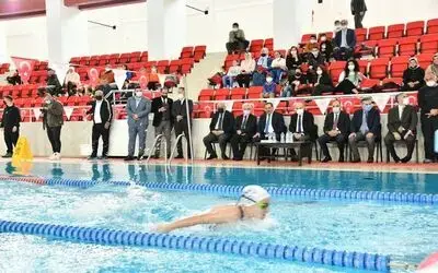 Samsun geleceğe kulaç attı, 64 bin öğrenci yüzme öğrendi
