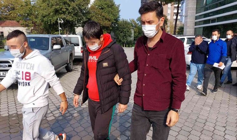 Samsun’da sokak satıcılarınauyuşturucu operasyonda 5 tutuklama - Samsun’da sokak satıcılarına yönelik düzenlenen eş zamanlı uyuşturucu operasyonunda gözaltına alınan 5 kişi mahkemece tutuklandı.