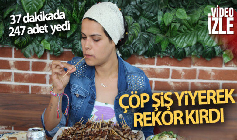 37 dakikada 247 adet çöp şiş yiyerek rekor kırdı - Denizli’de bir restoranın düzenlediği 'en çok çöp şiş yeme' yarışmasında yeni bir rekora imza atıldı. Pandemi nedeniyle geçen yıl yapılamayan yarışmaya Ankara’dan katılan Şahika Özen, 37 dakikalık canlı yayında 247 adet çöp şiş yedi. 2019 yılında 230 olan rekoru kırmayı başaran Özen, 13 bin TL'lik ödülün sahibi oldu.