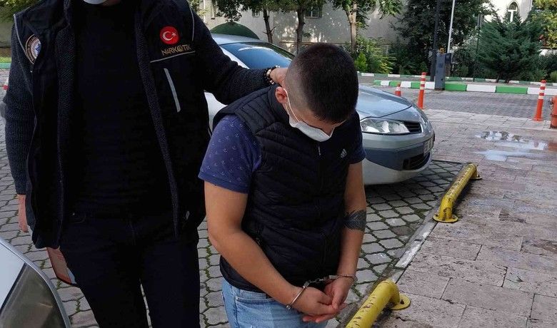Uyuşturucu ile yakalanan şahıs tutuklandı
 - Samsun’da narkotik polisinin takibi sonucu üzerinde bonzai ile yakalanan zanlı, çıkarıldığı mahkemece tutuklandı.