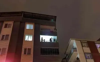 Eşi evi terk eden şahıs çocuğunu görmek için intihara kalkıştı
