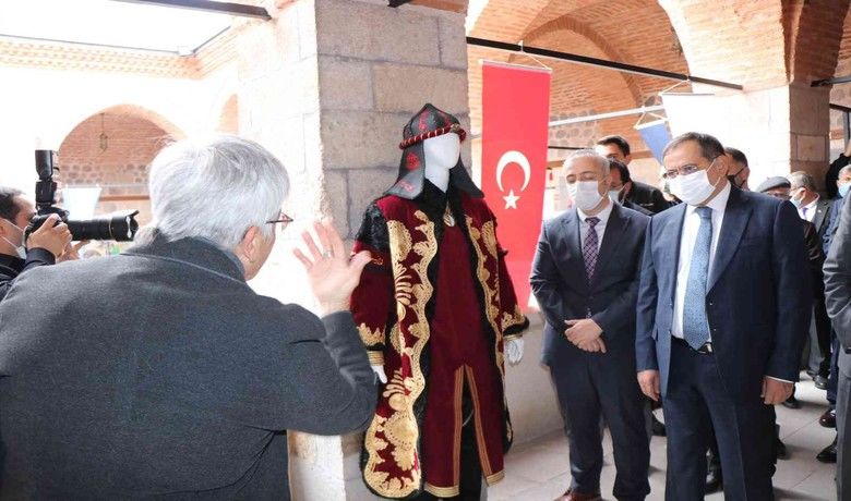 Selçuklu ve Danişmendmedeniyeti tarihi Taşhan’da sergilendi