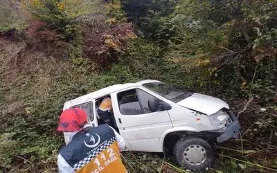 Samsun’da minibüs şarampole yuvarlandı: 1 ölü, 1 yaralı
