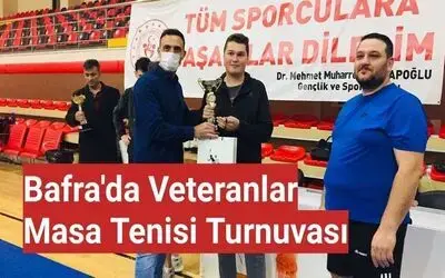 Bafra'da Veteranlar Masa Tenisi Turnuvası