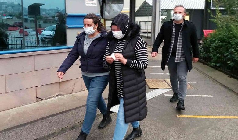 "Sinyal Operasyonu”ndan Samsun’da dabir kişi gözaltına alındı - İstanbul merkezli düzenlenen kaçak cep telefonu operasyonda Samsun’da 1 kadın gözaltına alındı.