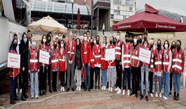 OMÜ’de Kızılay Haftası kutlandı
 - Ondokuz Mayıs üniversitesi (OMÜ) Rektörü Prof. Dr. Yavuz Ünal, 29 Ekim-4 Kasım Kızılay Haftası kutlamaları kapsamında Türk Kızılay Kan Bağış Aracı’nı ziyarette bulunarak gönüllü öğrencilerle buluştu.