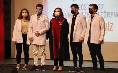 OMÜ’de 103 diş hekimliği öğrencisi beyaz önlük giydi
