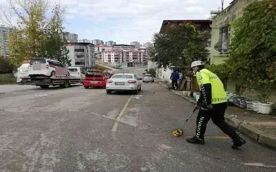Hafif ticari araç ile tır çarpıştı: 6 yaralı
