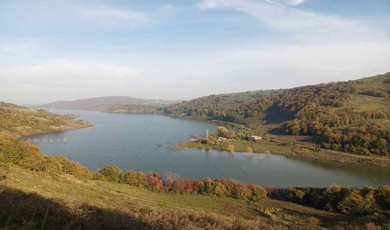 2050 yılına kadar Bafra ve 19Mayıs ilçelerinin içme ve kullanma suyu karşılanacak - Devlet Su İşleri (DSİ) Genel Müdürü Kaya Yıldız, 19 Mayıs Barajı İçme Suyu İsale Hattı ve Arıtma Tesisi’nin tamamlanması ile Samsun 19 Mayıs ve Bafra ilçeleri ile 69 tane civar yerleşimin 2050 yılına kadar olan içme ve kullanma suyu ihtiyacının karşılanacağını belirtti.