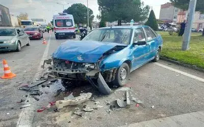Samsun’da 3 aracın karıştığı kaza: 2 yaralı
