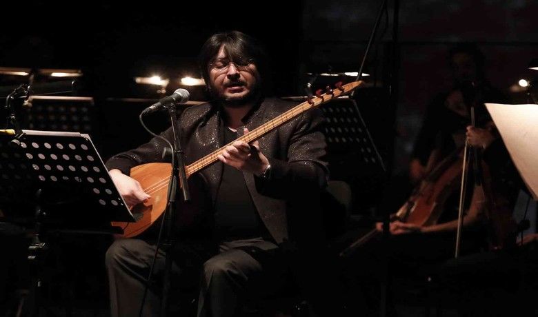 ’Dostlar Beni Hatırlasın-BirAşık Veysel Hikayesi’ konseri - Samsun Devlet Opera ve Balesi “Dostlar Beni Hatırlasın-Bir Aşık Veysel Hikayesi” konseri ile Halk Ozanı Aşık Veysel’i andı.