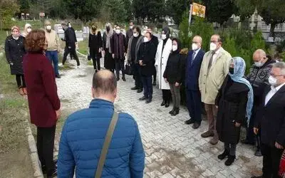 6 yıl önce öldürülen Doktor Aynur Dağdemir mezarı başında anıldı
