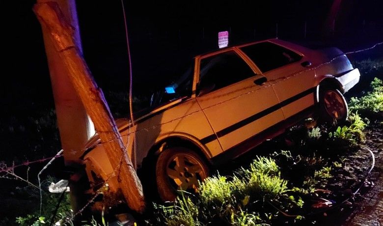 19 Mayıs'ta trafik kazası: Otomobilelektrik direğine çarptı: 1 yaralı - Samsun’un 19 Mayıs ilçesinde meydana gelen trafik kazasında 1 kişi yaralandı.