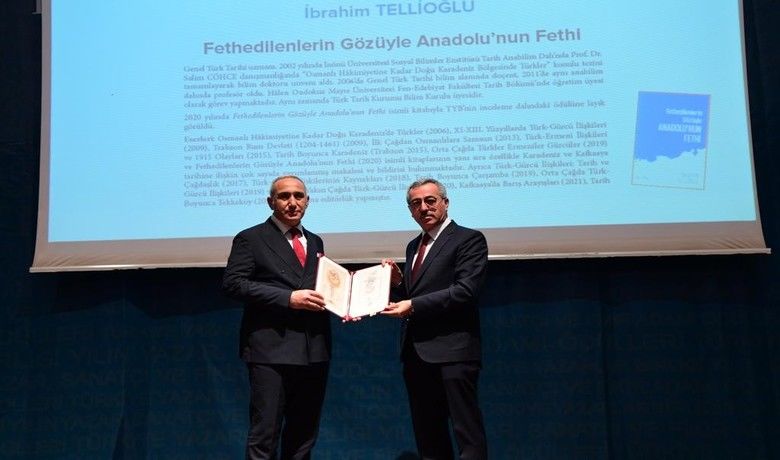 Prof. Dr. Tellioğlu, TTKBilim Kurulu üyeliğine seçildi - Ondokuz Mayıs Üniversitesi (OMÜ) Fen-Edebiyat Fakültesi Tarih Bölümü Öğretim Üyesi Prof. Dr. İbrahim Tellioğlu, Türk Tarih Kurumu (TTK) Bilim Kurulu üyeliğine seçildi.