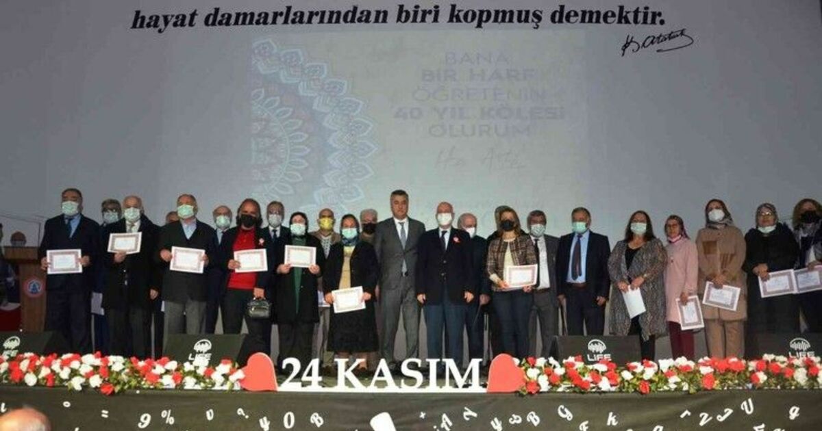 Bafra’da 24 Kasım Öğretmenler Günü kutlaması
