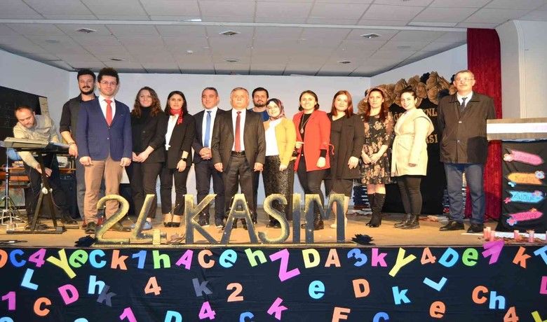 Alaçam’da Öğretmenler Günü kutlandı
 - Samsun’un Alaçam ilçesinde 24 Kasım Öğretmenler Günü, düzenlenen çeşitli etkinliklerle kutlandı.