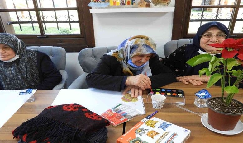 Sonbahara Veda: Yaşlılara terapi
 - Samsun Büyükşehir Belediyesi evlerinde psiko-sosyal destek hizmeti alan yaşlılara “Sonbahara Veda” konseptiyle grup terapisi etkinliği düzenledi.