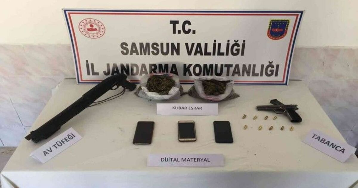 Zehir tacirleri Bafra jandarmadan kaçamadı