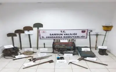 İzinsiz kazı yapan 9 kişi gözaltına alındı
