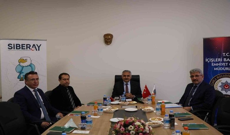 Samsun’da en çok işlenen bilişim suçu: “Bilişim sistemine girmeve verileri yok etme suçuna bağlı olarak ‘dolandırıcılık’ suçu” - SAMSUN (İHA) – Samsun’da en çok rastlanılan siber (bilişim) suçunun “Bilişim sistemine girme ve verileri yok etme suçuna bağlı olarak ‘dolandırıcılık’ suçu” olduğunu belirtildi.