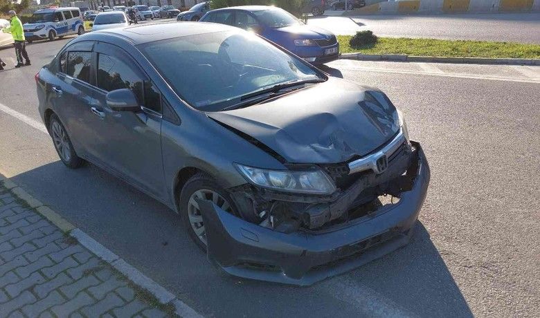 Samsun’da otomobil ilemotosiklet çarpıştı: 1 yaralı - Samsun’da otomobil ile motosikletin çarpışması sonucu meydana gelen trafik kazasında 1 kişi yaralandı.