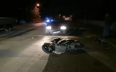 Ters Yöne Giren Araç Motosiklete Çarptı: 1 Yaralı