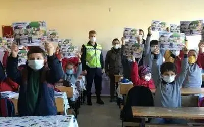 Jandarmadan öğrencilere trafik eğitimi
