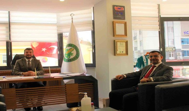 SGK Müdürü Acar’dan ÇTB’ye veda
 - Çarşamba İlçe Sosyal Güvenlik Kurumu (SGK) Müdürü Mehmet Acar, Çarşamba Ticaret Borsası(ÇTB) Genel Sekreteri Sercan Yaşar’ı makamında ziyaret etti.