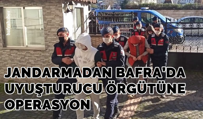 Jandarmadan Bafra'da uyuşturucu örgütüne operasyon - Samsun’un Bafra İlçesinde İl jandarma Komutanlığınca yapılan 2 aylık takip ve istihbarı çalımalar sonucunda 1 kilogram 907 gram kubar esrar maddesi,135 gram kenevir bitkisi tohumu ve bir adet tartımda kullanılan hassas terazi ele geçirildi. Olayla ilgili 5 kişi adliyeye sevk edildi.