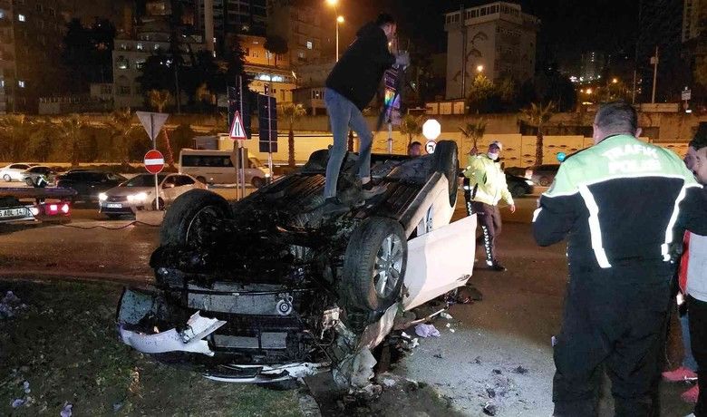 Samsun’da otomobil takla attı: 5 yaralı
 - Samsun’da yoldan çıkan otomobilin takla atması sonucu meydana gelen trafik kazasında 5 kişi yaralandı.
