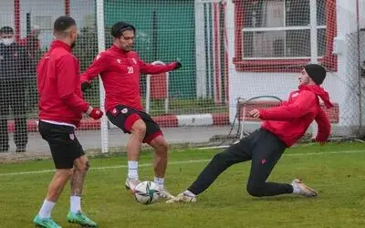 Samsunspor’da 3 futbolcu korona oldu
