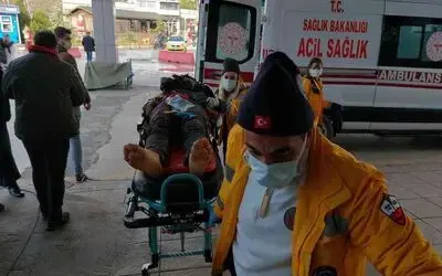 Samsun’da 8 katlı inşaatın çatısından düşen işçi ağır yaralandı
